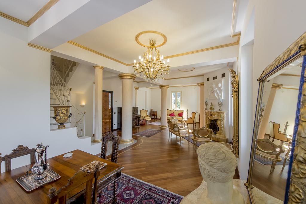 Villa Puccini Bed & Breakfast Леко Стая снимка