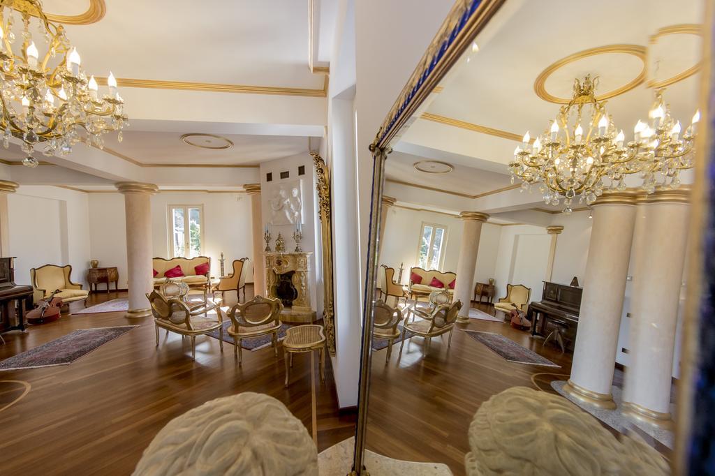 Villa Puccini Bed & Breakfast Леко Стая снимка