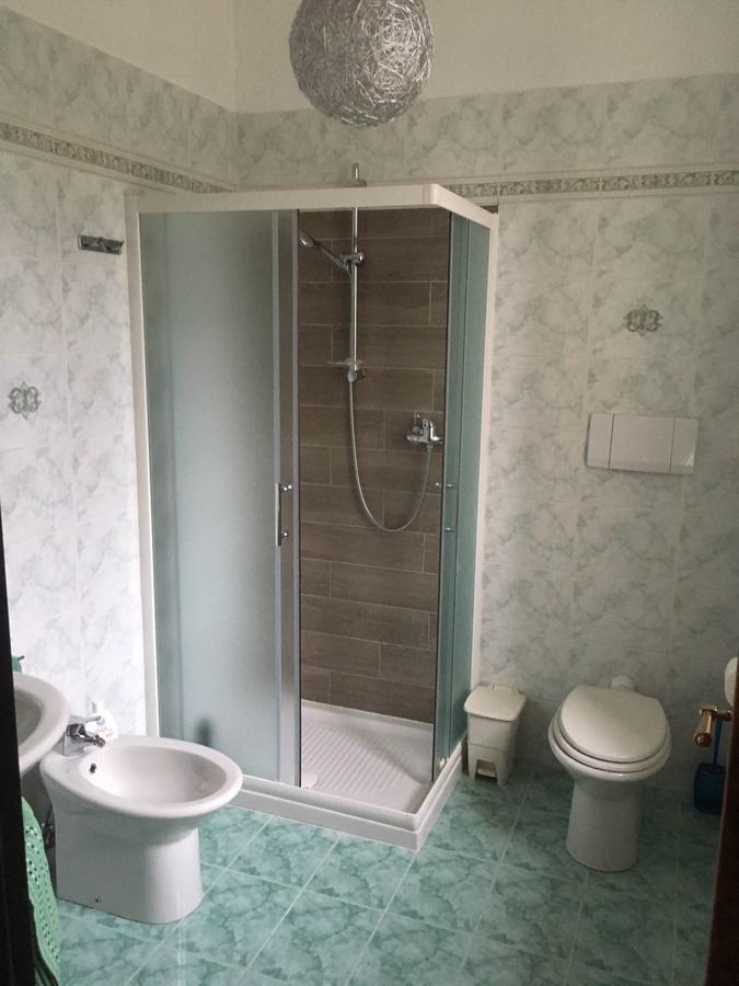Villa Puccini Bed & Breakfast Леко Екстериор снимка