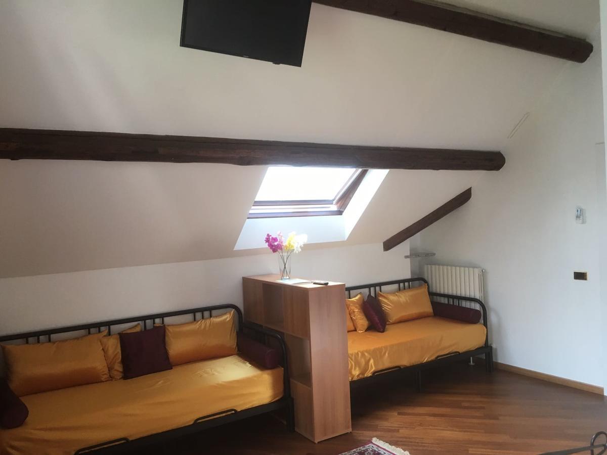 Villa Puccini Bed & Breakfast Леко Екстериор снимка