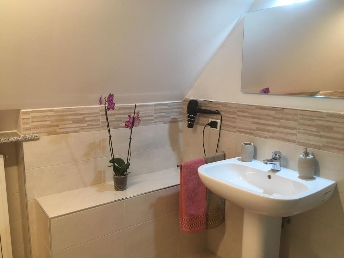Villa Puccini Bed & Breakfast Леко Екстериор снимка
