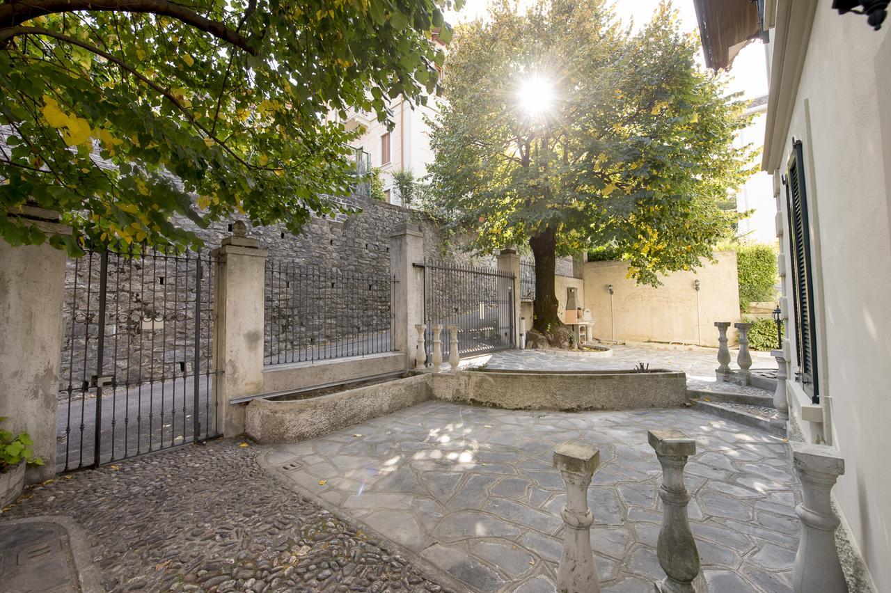 Villa Puccini Bed & Breakfast Леко Екстериор снимка