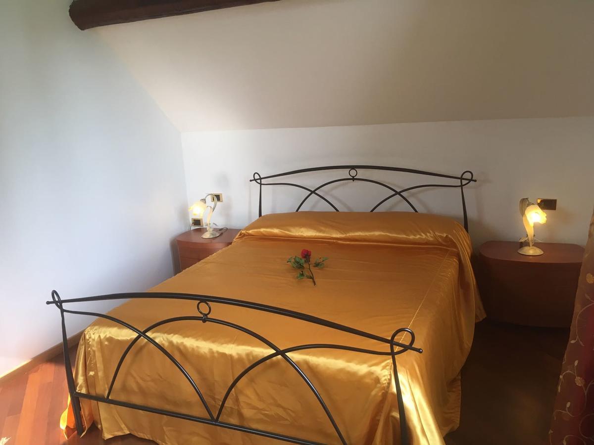 Villa Puccini Bed & Breakfast Леко Екстериор снимка