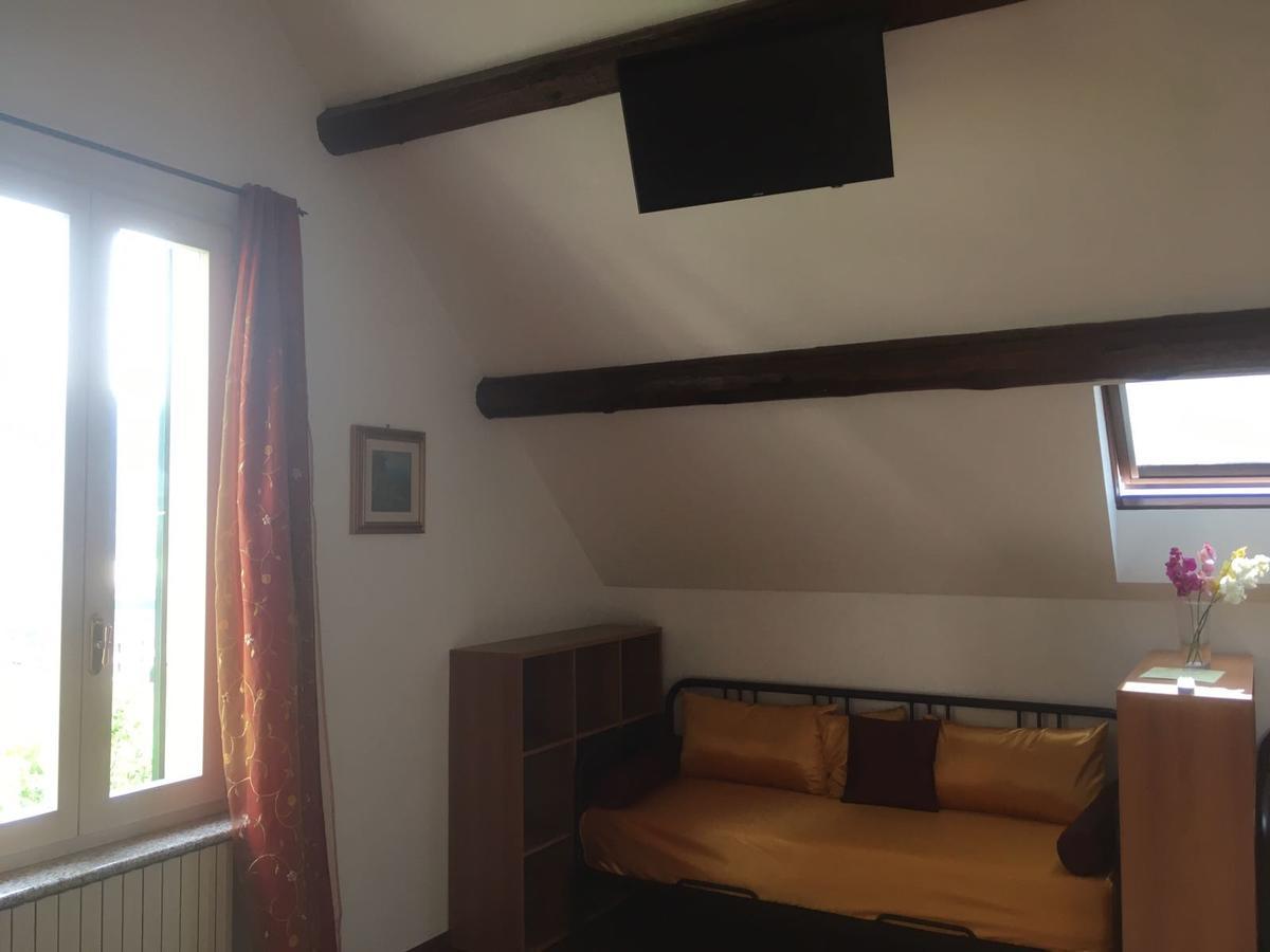 Villa Puccini Bed & Breakfast Леко Екстериор снимка